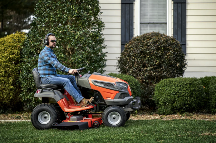 Apparel Husqvarna Professional Headband Hearing Protectors 0DRX190