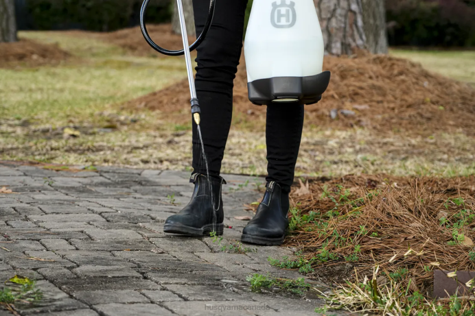 Tools Husqvarna 2 Gallon Battery Handheld Sprayer 0DRX288